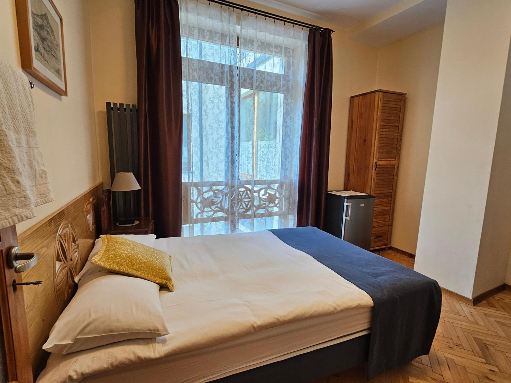 Pokoje I Apartamenty Krupowki 36 Zakopane Ngoại thất bức ảnh
